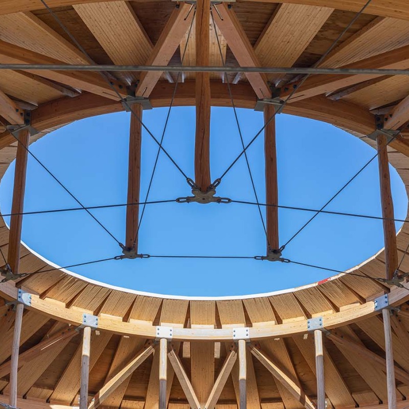 Pabellón del Powwow de Muscowpetung, por Oxbow + Kroeker. Fotografía por Lindsay Reid 