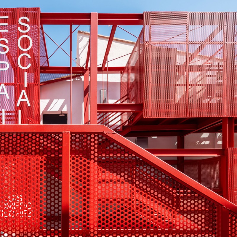 Rehabilitation of buildings for Social Space in the Campoamor neighborhood by Antonio Galiano Garrigós. Photograph by David Frutos 