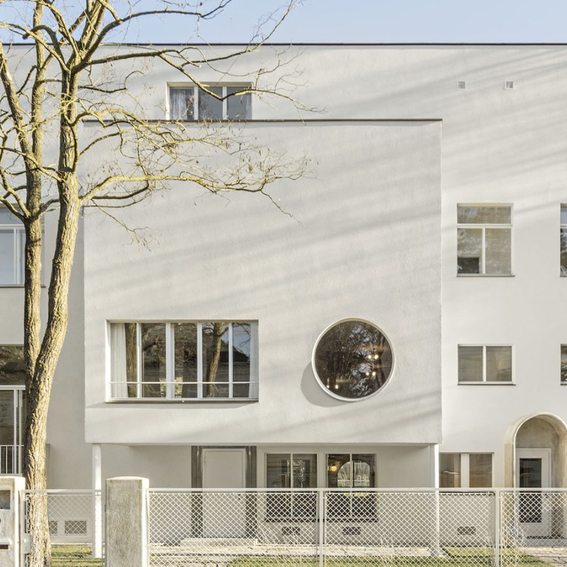 Villa Beer por Josef Frank y Oskar Wlach / Restauración por Christian Prasser. Fotografía por Hertha Hurnaus