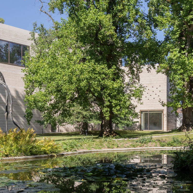 El conjunto ampliado de la Fondation Beyeler y el Museo Wyss por Atelier Peter Zumthor. Fotografía por Iwan Baan