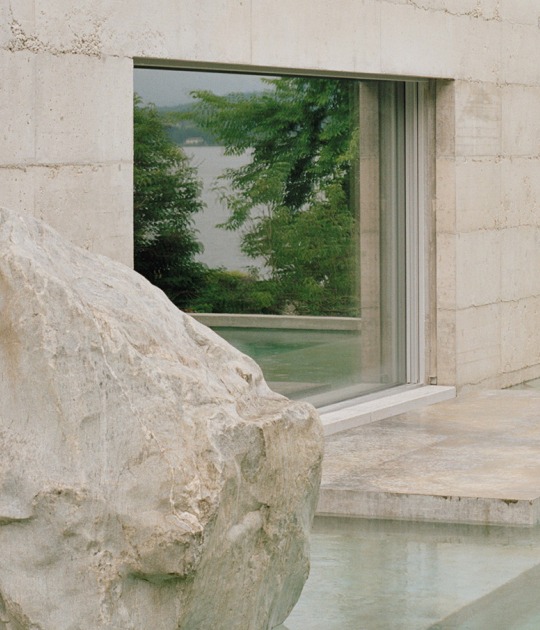 Villa Montasser por Leopold Banchini. Fotografía por Rory Gardiner