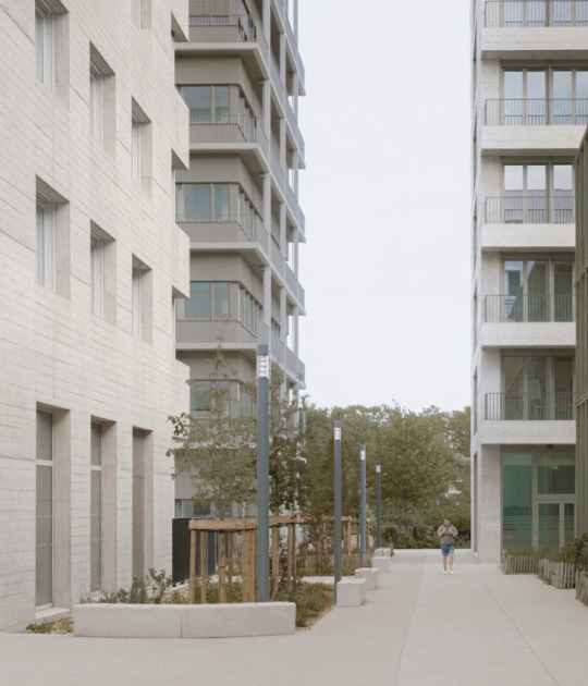 Lyon Confluence por David Chipperfield Architects. Fotografía por Simon Menges