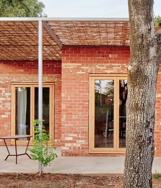 Casa GJ por Alventosa Morell Arquitectes. Fotografía por José Hevia