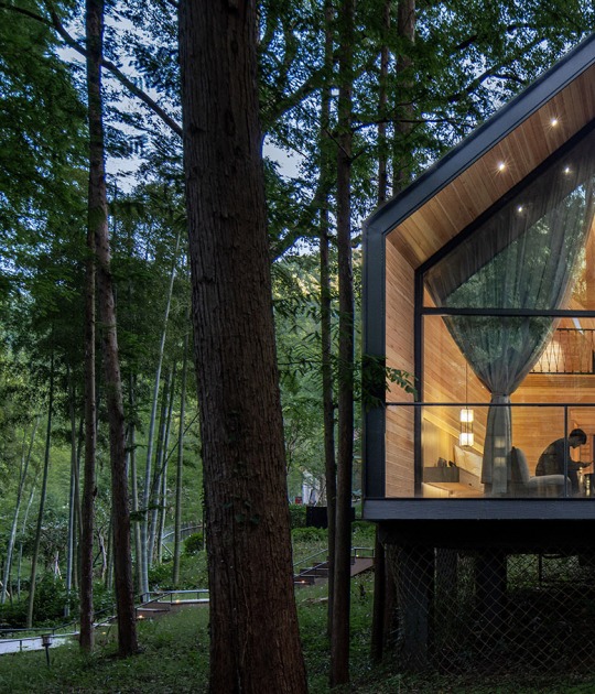 Dongmingshan Senyu Hotel by GLA Architects. Photograph by Chen Xi Studio