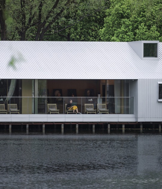 The Lake House – Life Experience Pavilion by Wutopia Lab. Photograph by Guowei Liu