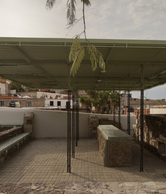 Falguera Padel Club by 3ME Arquitectura. Photograph by César Belio