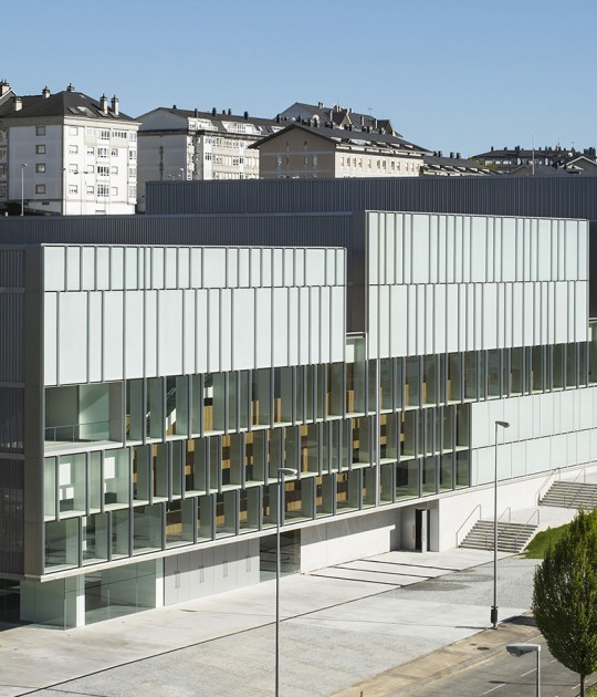 Lugo Auditorium by Paredes Pedrosa. Photograph by Fernando Alda