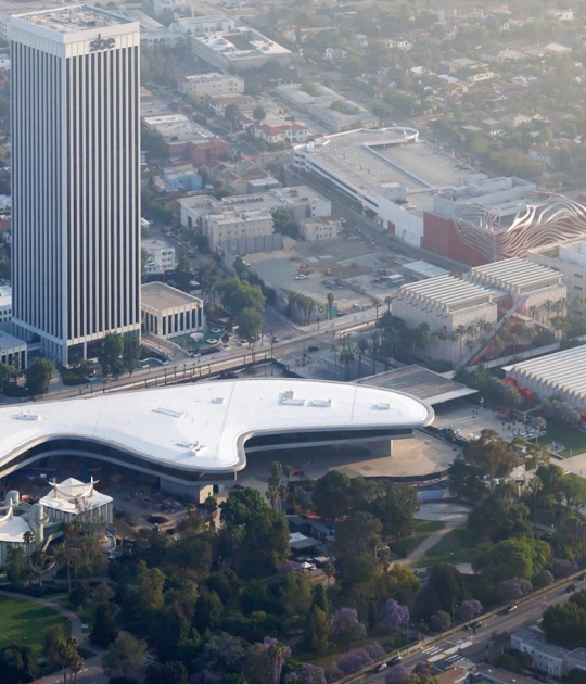 Aerial view of LACMA buildings, including David Geffen Galleries in context of Miracle Mile. Photograph by Iwan Baan, courtesy of LACMA