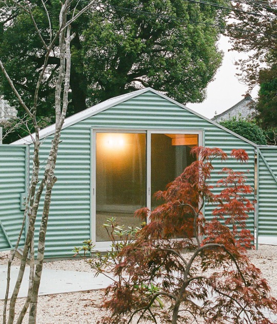 House by the temple by Kuma&Elsa. Photograph by Shohei Kuma