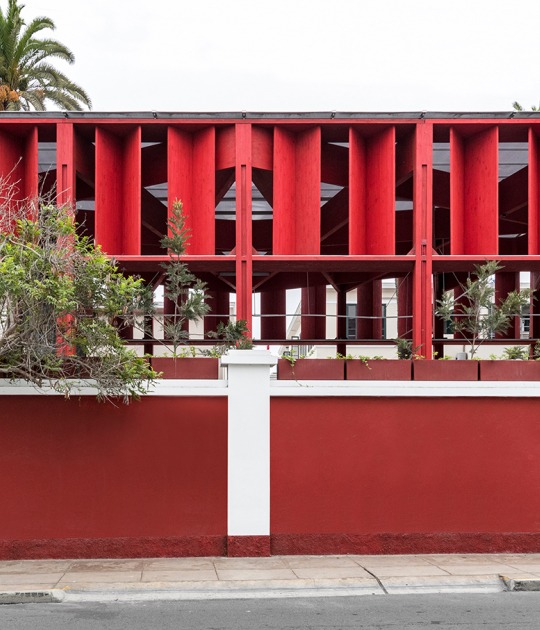 “Espacio Libertad”, Alliance Française of Miraflores by K+M. Photograph by Renzo Rebagliati