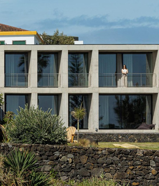 Casa da Rocha Quebrada by SO Arquitetura & Design. Photograph by Ivo Tavares Studio