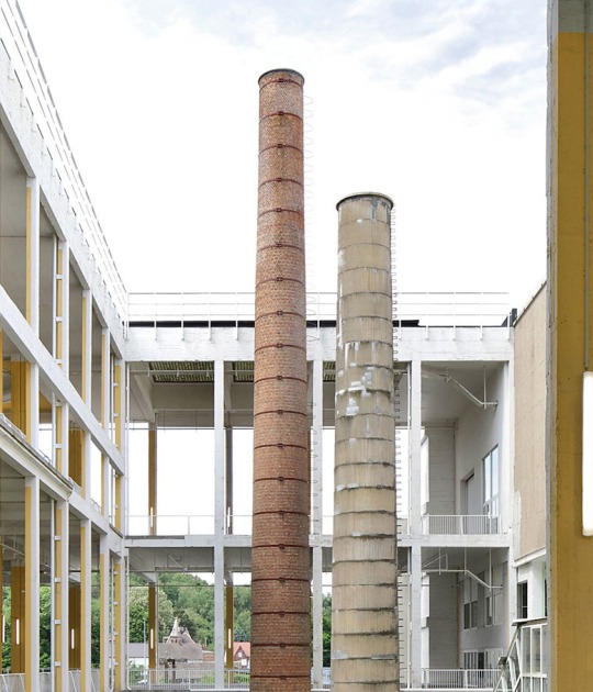 Charleroi Palais des Expositions by architecten jan de vylder inge vinck and AgwA. Photograph by Filip Dujardin
