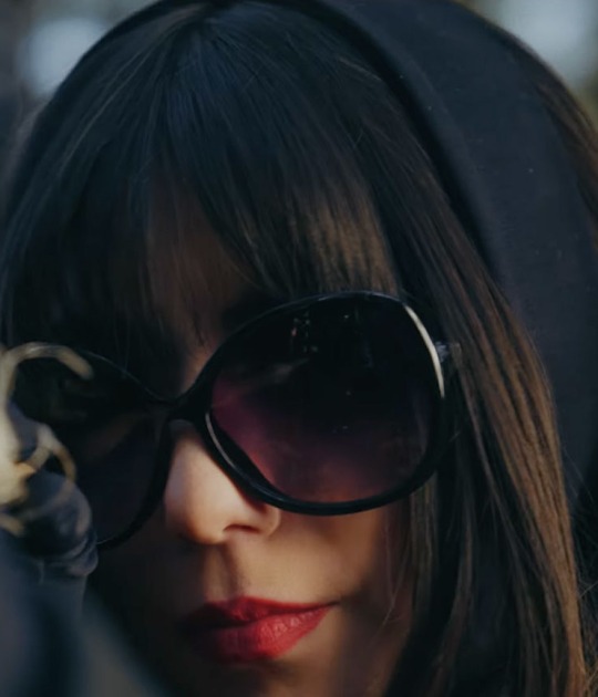 Un Beso by Nicoletta Spinelli, Adanowsky