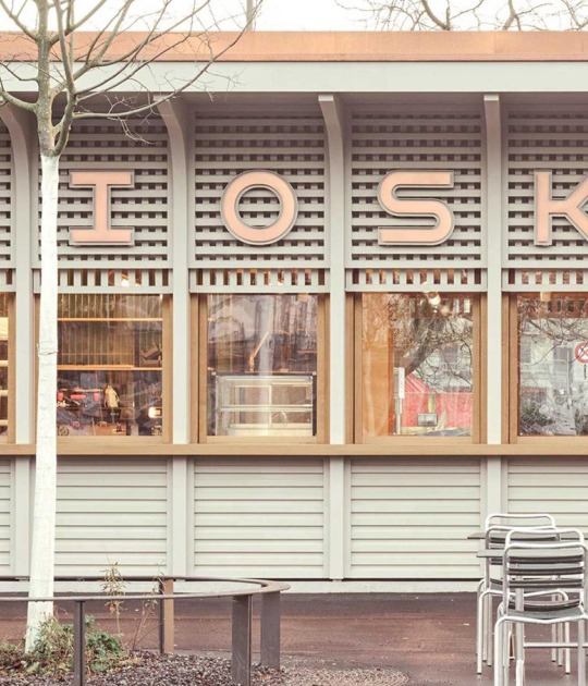 Kiosk in Bürkliplatz by Schmid Ziörjen Architects. Photograph by Lukas Murer