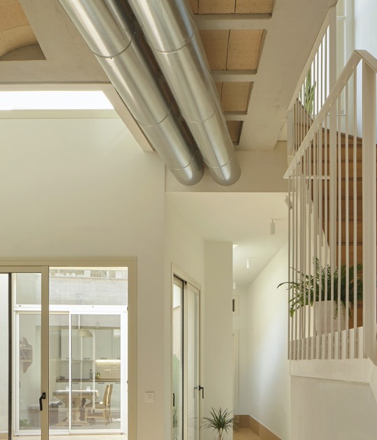 «Casa per a piano i violí» por ENDALT + Josep Eixerés. Fotografía por David Zarzoso