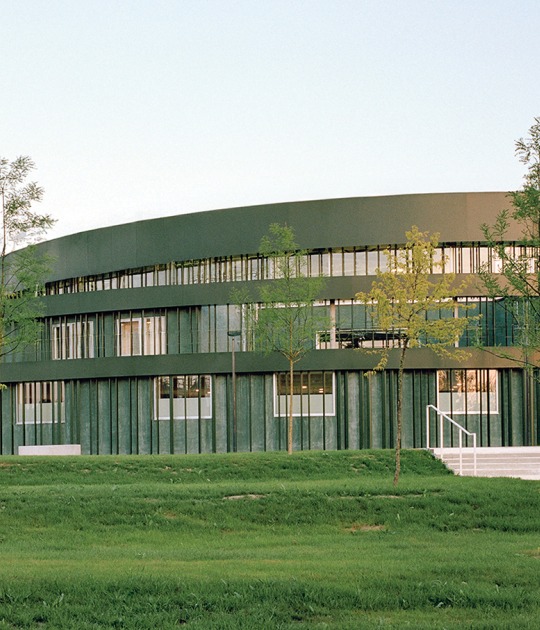 Centro acuático en Châteauroux por Mikoü. Fotografía por Maxime Delvaux