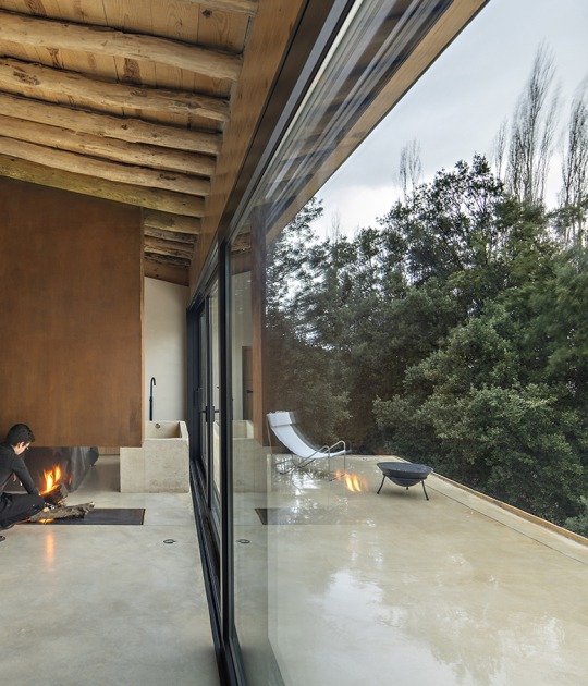 Experimental shelter by SANTZO arquitectos. Photograph by Javier Callejas Sevilla