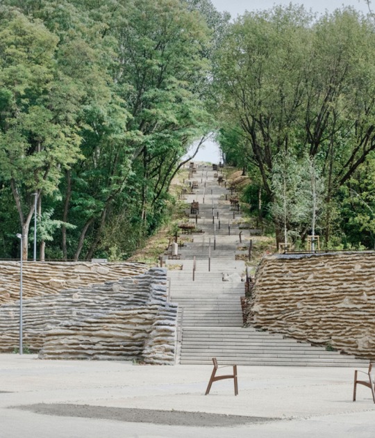 Warsaw Uprising Mound Park by Archigrest + TopoScape. Photograph by Michał Szlaga
