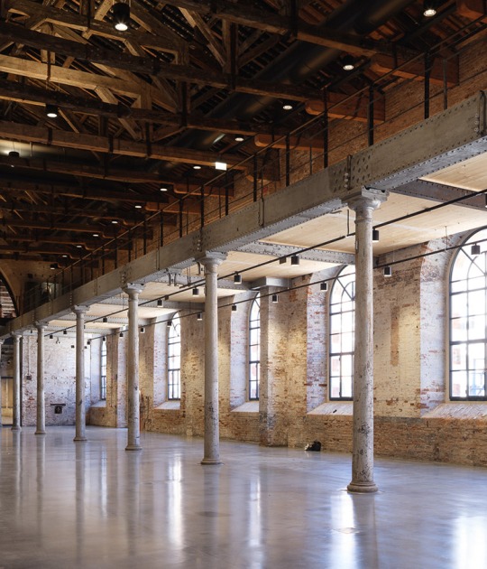Nuevo Archivo Histórico – Centro Internacional de Investigación sobre Arte Contemporáneo en el Arsenale. Fotografía de Andrea Avezzù. Cortesía de La Biennale di Venezia