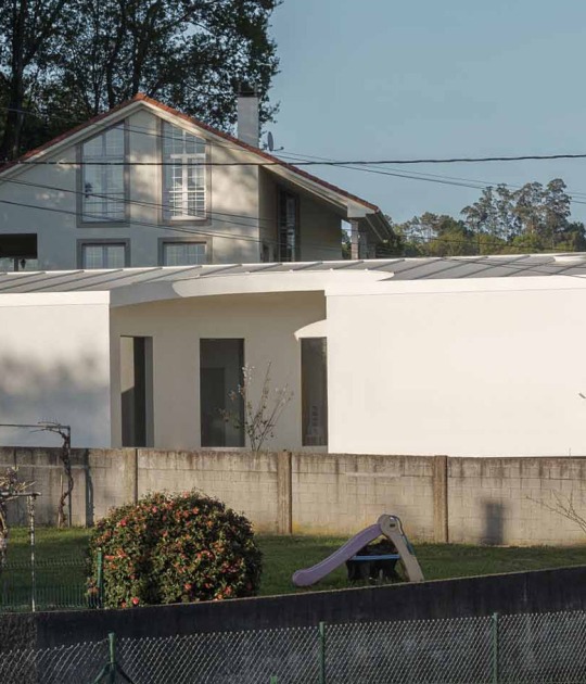 Cecebre House by Sinaldaba. Photograph by Luís Díaz Díaz.