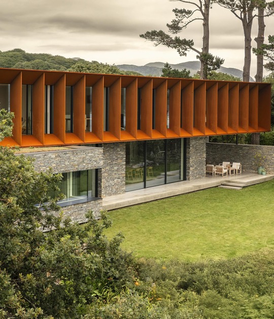 Porthmadog House by Ström Architects. Photograph by James Silverman