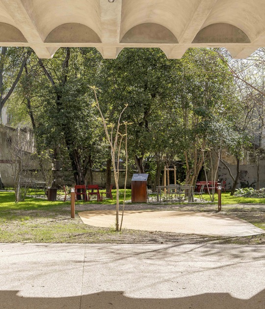 "Espace Ambroise Croizat" TAUTEM Architecture. Photograph by Luc Boegly