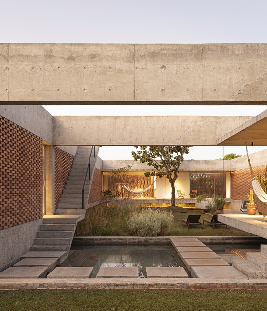 Casa Tupin por BLOCO Arquitetos. Fotografía por Joana França
