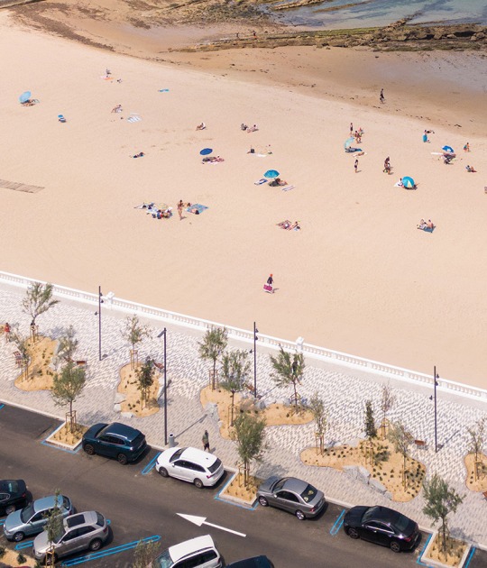 Paseo Marítimo de Comillas por Héctor Navarro + arkhitekton. Fotografía por Imagen Subliminal 
