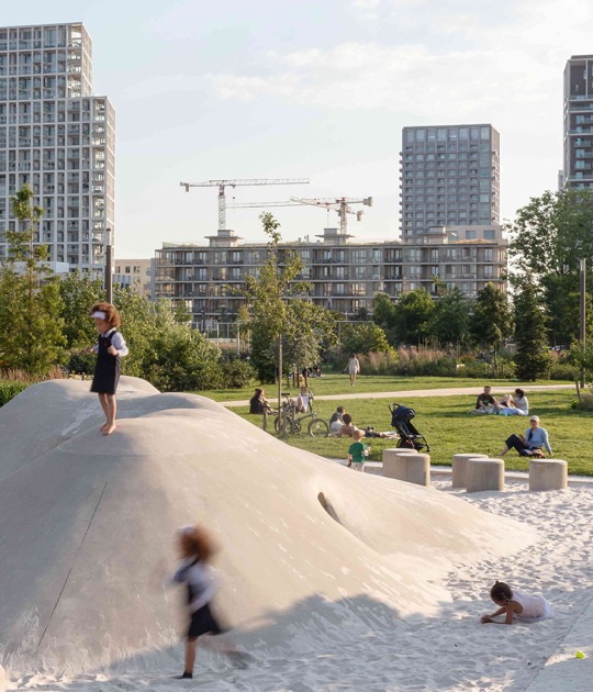 Zuidpark por Tractebel + ADR + Georges Descombes. Fotografía por Isabelle Pateer
