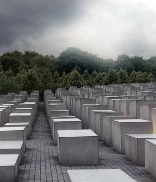 Imagen de «Memorial» por Efim Armand