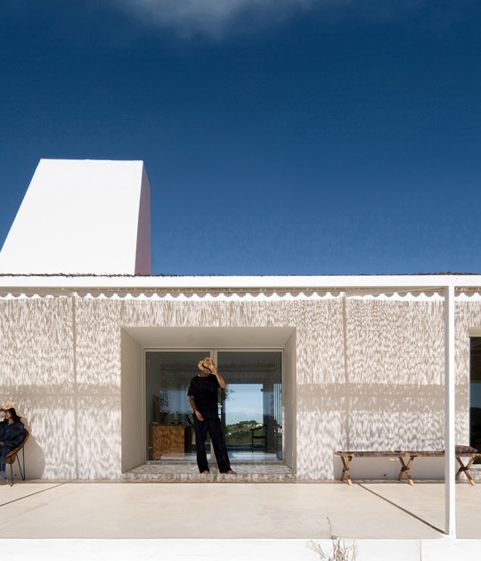 Monte Alvo House by NOZ Arquitectura. Photograph by Fernando Guerra