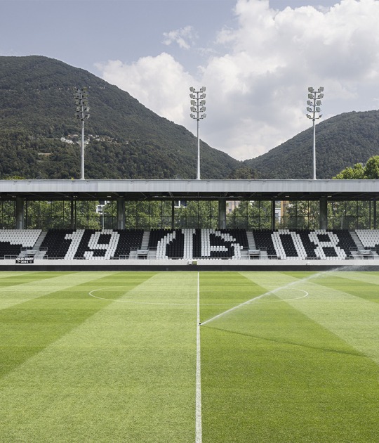 Arena Sportiva by Cruz y Ortiz Arquitectos SLP + Giraudi Radczuweit Architetti Sagl. Photograph by Fernando Alda