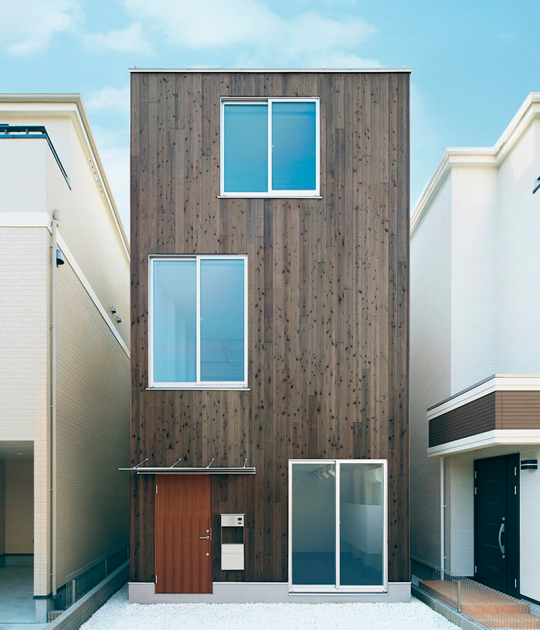 Casa vertical, por Muji. Imagen © cortesía de Muji
