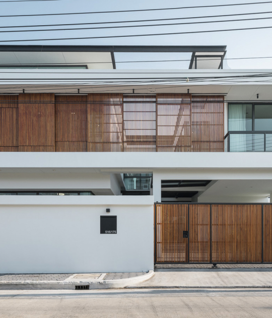 Bangkae House by Archimontage. Photograph by Chalermwat Wongchompoo | Sofography