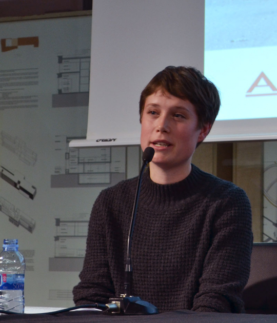 Alice Edgerley. Conference "Learning through Making. Another way of making architecture". Photography © Claudia Cendoya / METALOCUS