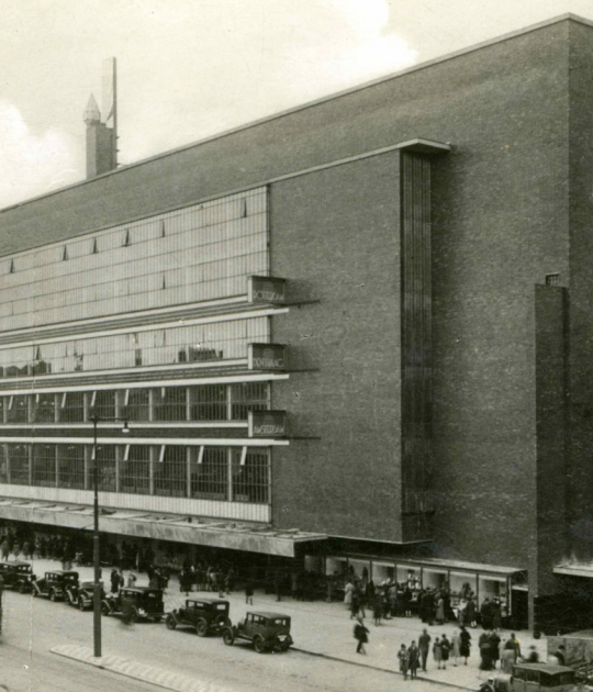 De Bijenkorf by Willem Dudok. Photograph by Jan Sluijter