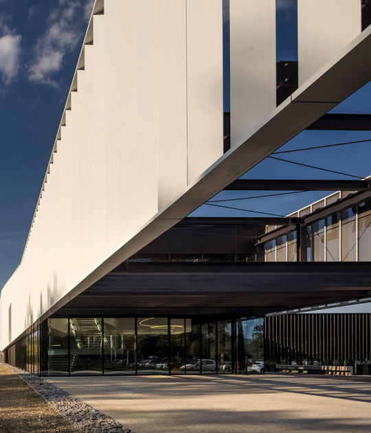 Sede de Furla por GEZA Architettura. Fotografía por Fernando Guerra