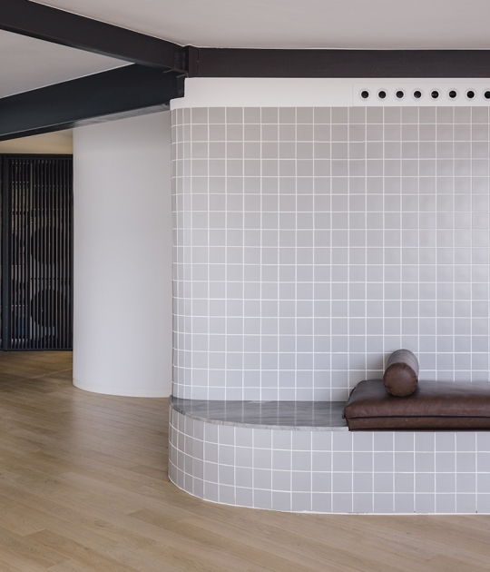 "Isabel la Catolica" House by GRX arquitectos. Photograph by ImagenSubliminal