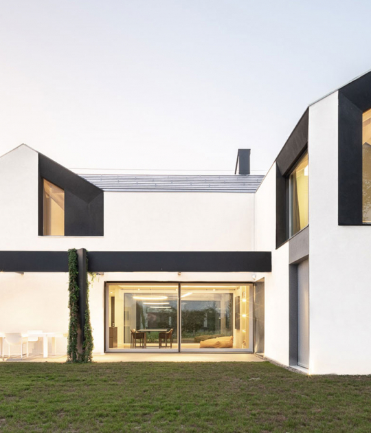 HHCR – Househut Corticella Rubiera by NATOFFICE. Photograph by Filippo Poli