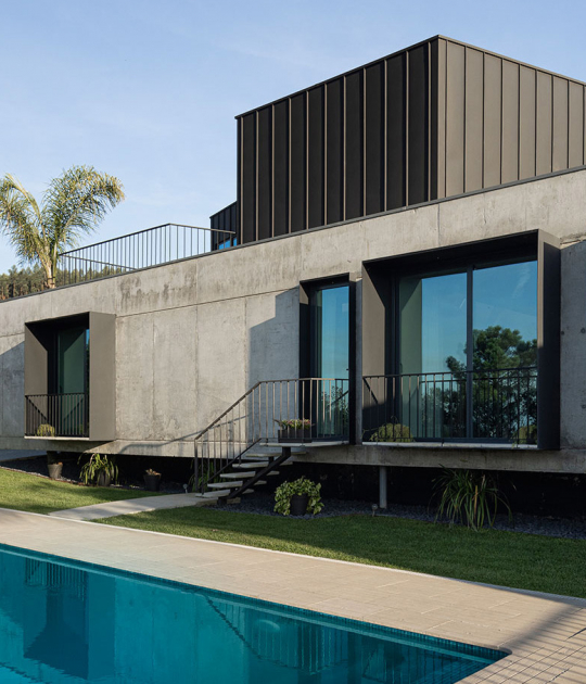 Casa Ps por Inception Architects Studio. Fotografía por Ivo Tavares Studio