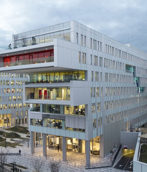 Nueva sede de SFR por Jean-Paul Viguier Architecture. Fotografía © Éric Sempé