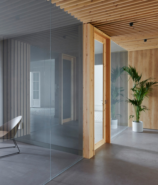 Neutrality and warmth in the office. Refurbishment of PETRITO 32 offices by TANGRAM Arquitectura + Diseño
