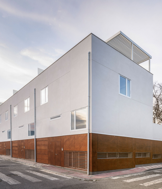 Project of Three Houses in Armilla by Martínez y Soler Arquitectura. Photograph by Fernando Alda