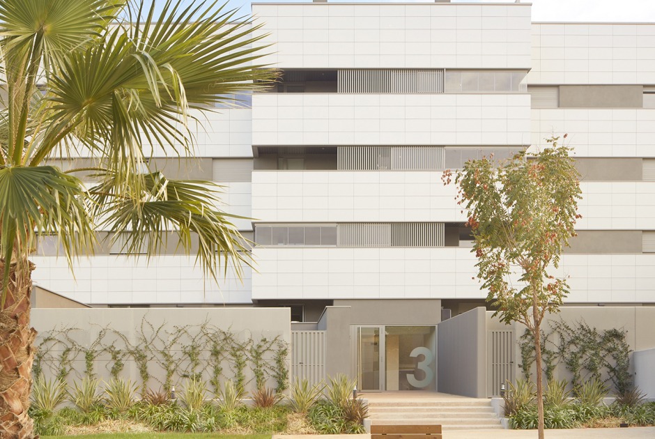 Residential Gardea in Zaragoza by Tash & Partners. Photograph by María Natali
