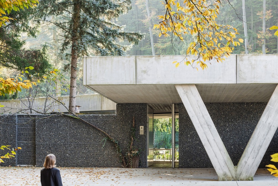 Banánka house by Paulíny Hovorka Architects. Photograph by Matej Hakár