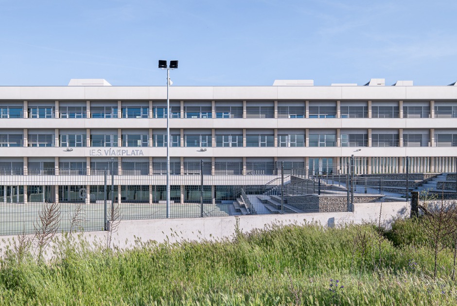 IES Vía de la Plata by VZ Arquitectos. Photograph by Gabriel Gallegos Alonso