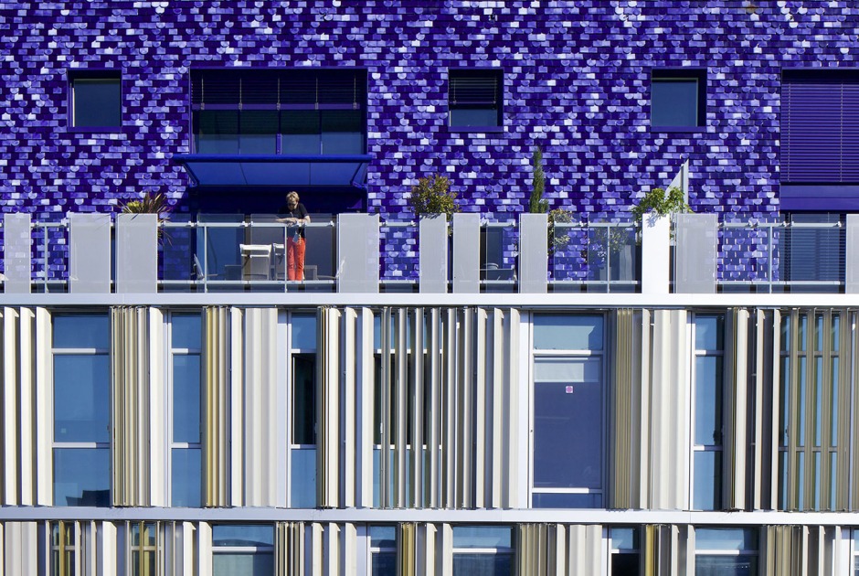 Centro comercial y residencias en Besanzón por MÉTRA+ASSOCIÉS. Fotografía por Philippe Ruault Centro comercial y residencias en Besanzón por MÉTRA+ASSOCIÉS. Fotografía por Philippe Ruault