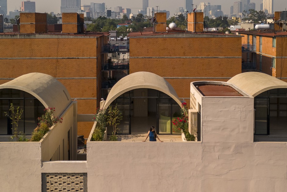 Mariano Azuela 194 by Bloqe Arquitectura. Photograph by Pavelin