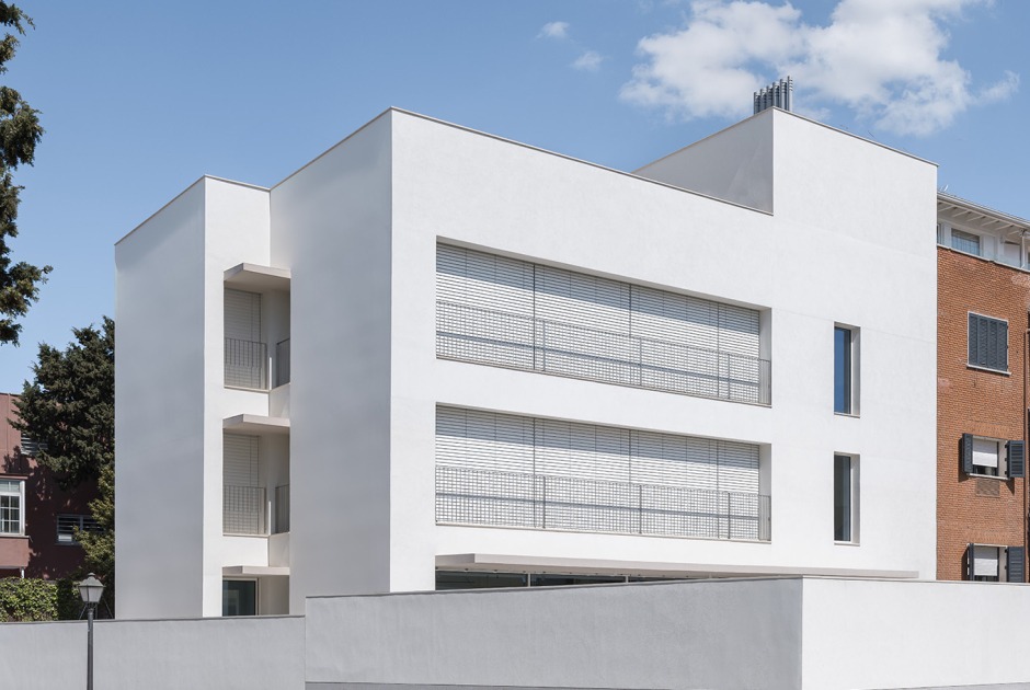 Tres viviendas en la Colonia de El Viso por Riaño Arquitectos, GCA Architects. Fotografía por Imagen Subliminal Tres viviendas en la Colonia de El Viso por Riaño Arquitectos, GCA Architects. Fotografía por Imagen Subliminal