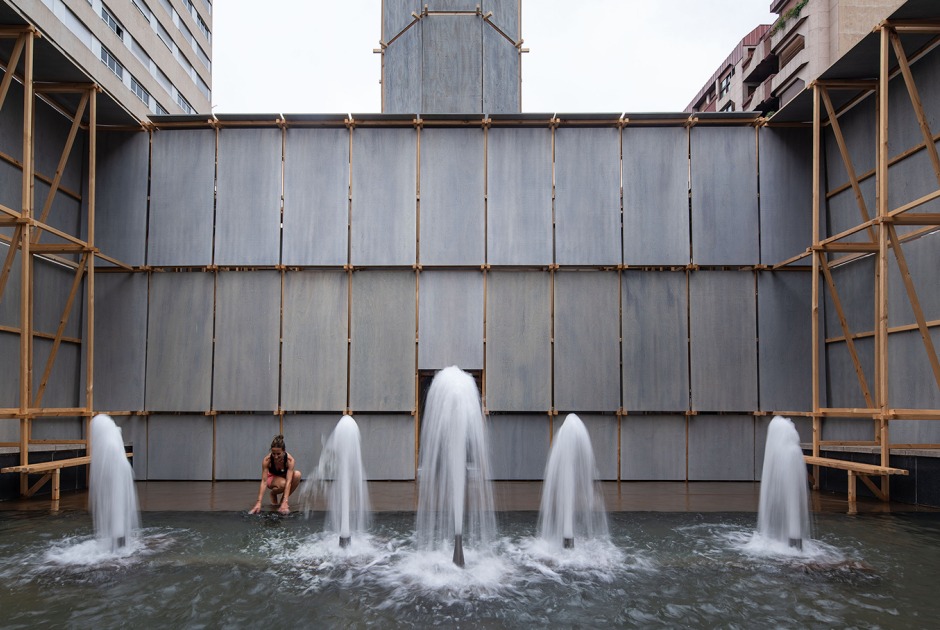 "Round About Baths" by Leopold Banchini Architects. Photography by Josema Cutillas